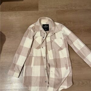 Hollister Women's Beige and Cream Checkered Utility Jacket